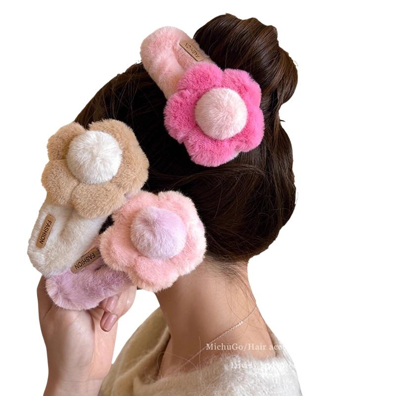 Girls Plush Flower Hair Clip C - Wedding Solution avaliação e preço