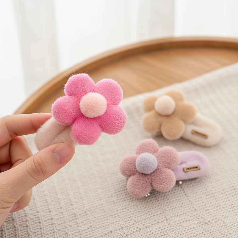 Girls Plush Flower Hair Clip C - Wedding Solution avaliação e preço
